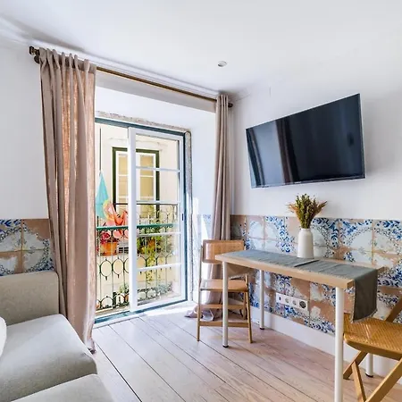 Charming Cozy Mouraria Flat *
